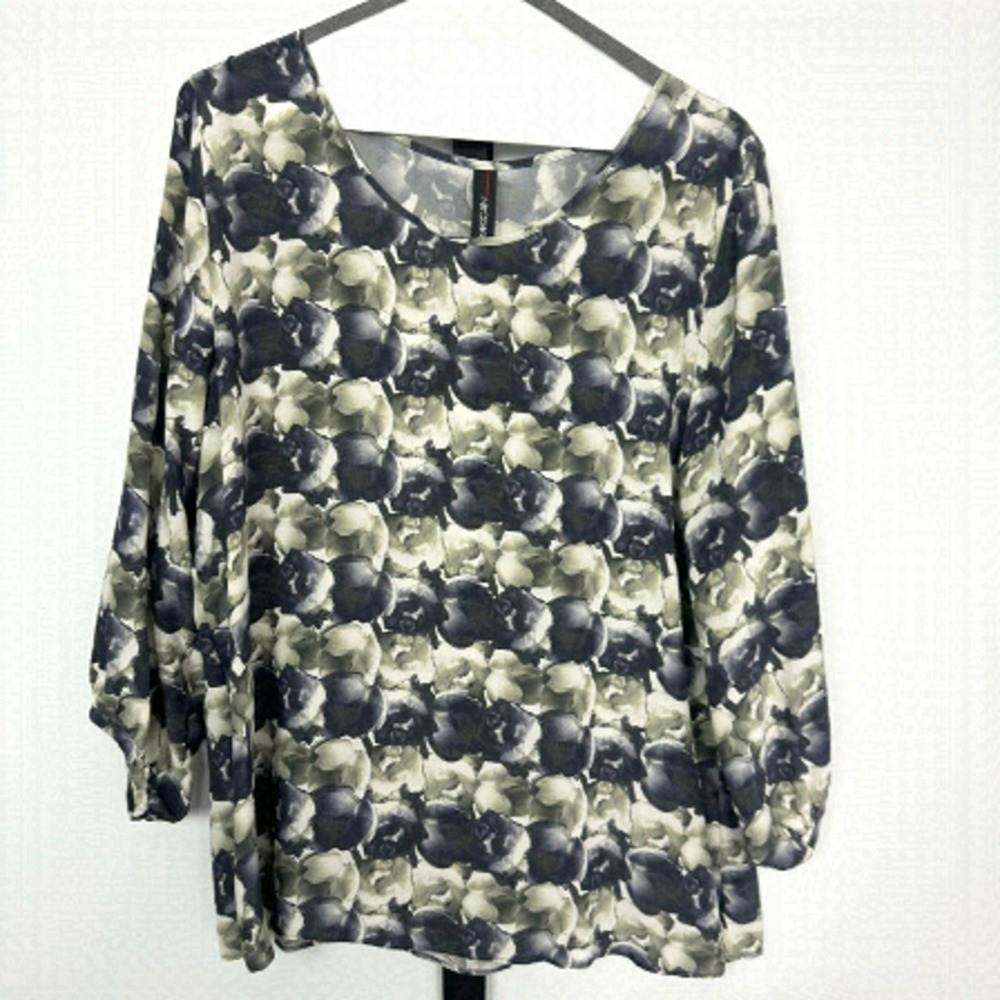 EUC Marc Cain Size 5, Print Blouse
